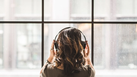 Can Music Boost Productivity While Learning?